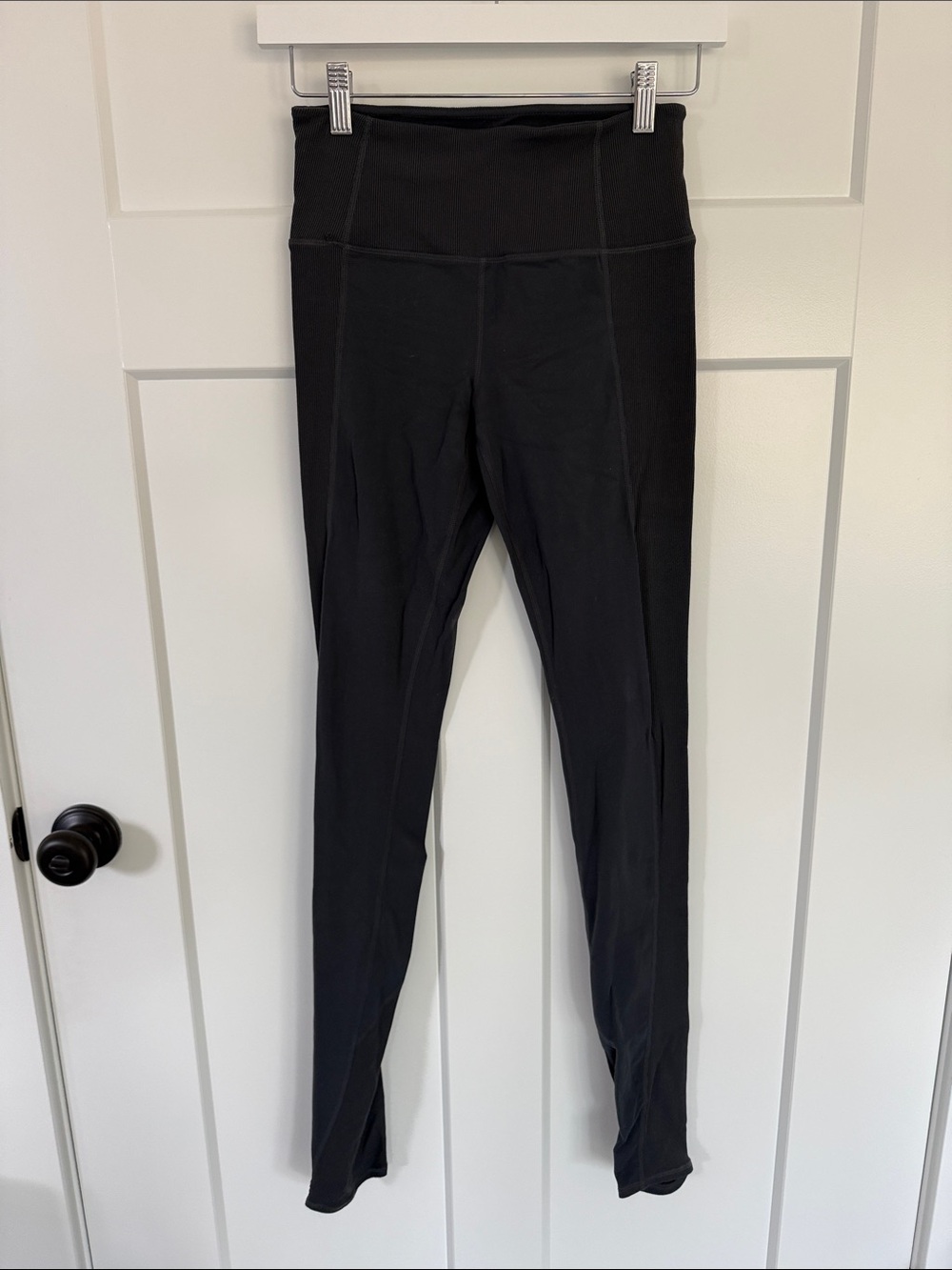 Dark Gray Performance Leggings w Ribbed Leg Panel